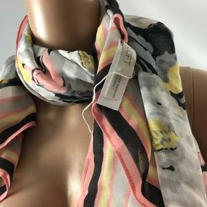 LOFT Accessories - Loft Women's Squared Neck Scarf Floral LOFT Accessories - Loft Women's Squared Neck Scarf Floral